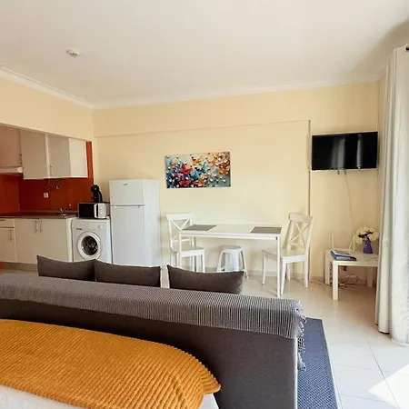 Da Rocha, 404 Casa Dos Arcos, Charming Studio, Air Conditioning, Internet, Pools, Sea View, By Ig Portimão